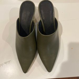 Sanctuary Swag leather dress mules in the shade forest green size 8.5